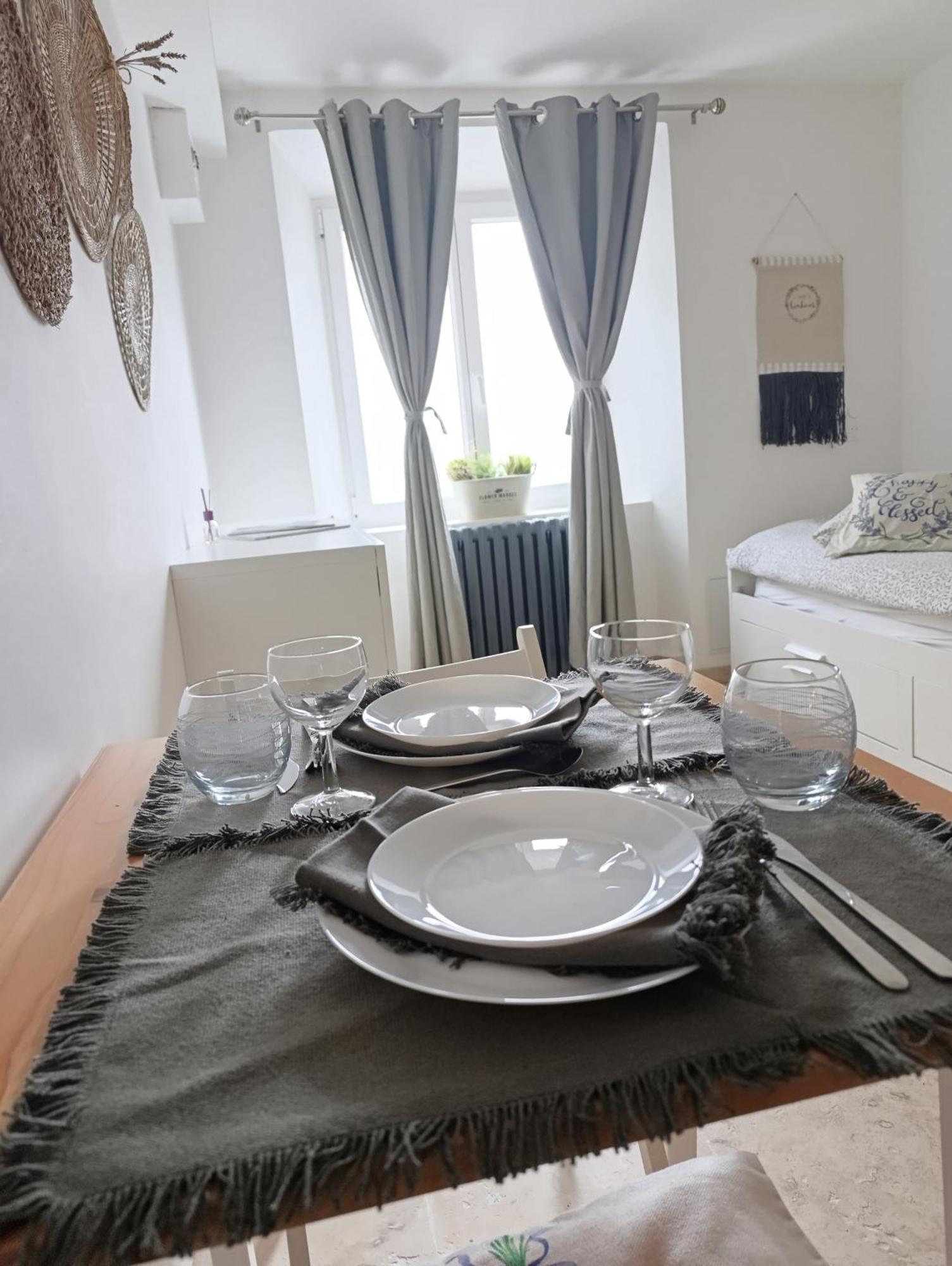 Logement Le Gabian Ampus Εξωτερικό φωτογραφία